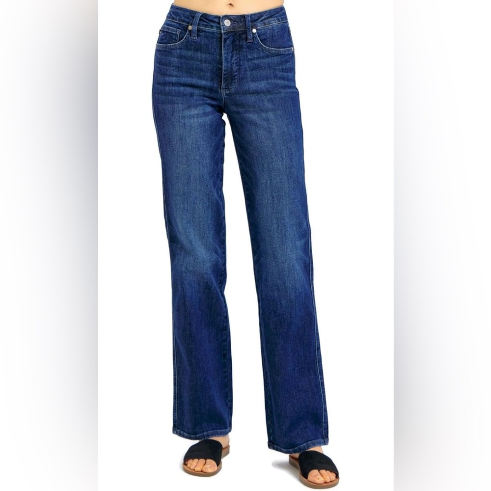 Judy Blue Women’s Mid Rise Tummy Control Non-Distressed Straight Jeans